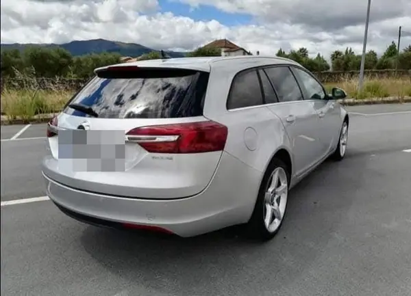 Opel INSIGNIA SPORTS TOURER SW 2015 — foto 3 de 11