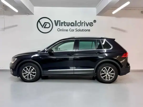 Volkswagen Tiguan 2017 - 17750 EUR, 120000 km - AUTO.MOTO.pt - 120000km - foto 11 de 50