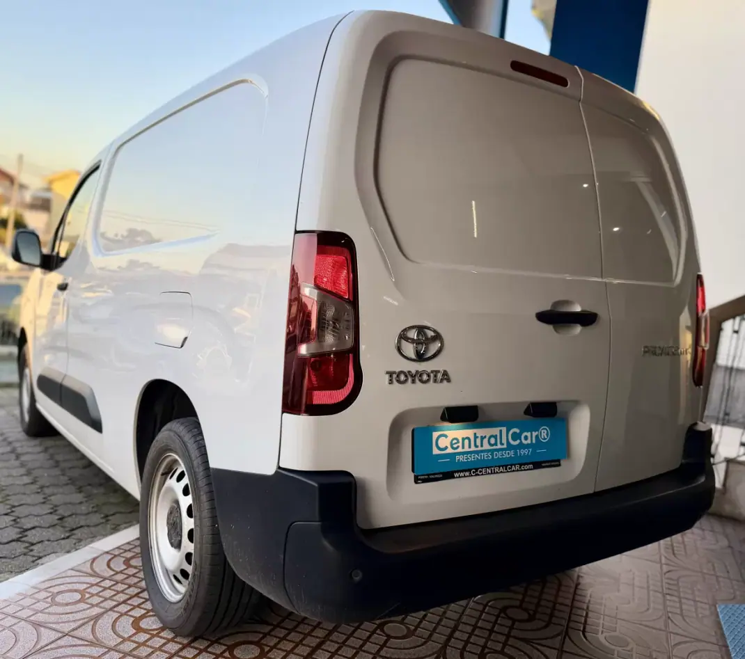 Toyota Proace 2024 - 18950 EUR, 28000 km - 28000km - foto 7 de 19