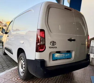 Toyota Proace 2024 - 18950 EUR, 28000 km - 28000km - foto 7 de 19