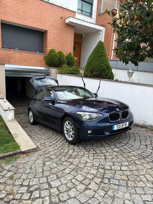 BMW 116 2015 - 7800 EUR, 230000 km - AUTO.MOTO.pt - 230000km - foto 3 de 5