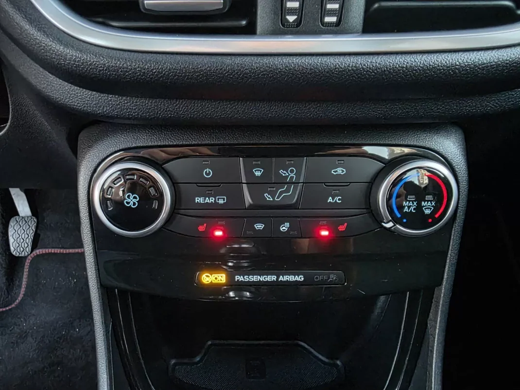 Ford Puma 2023 - 18990 EUR, 102000 km - AUTO.MOTO.pt - 102000km - foto 31 de 43