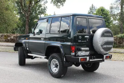 Toyota Land Cruiser 1994 - 31900 EUR, 237000 km - AUTO.MOTO.pt - 237000km - foto 9 de 40