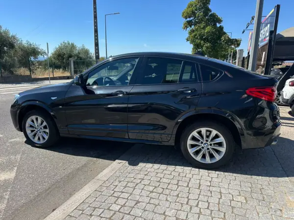 BMW X4 2018 - 32900 EUR, 151467 km - AUTO.MOTO.pt - 151467km - foto 4 de 38
