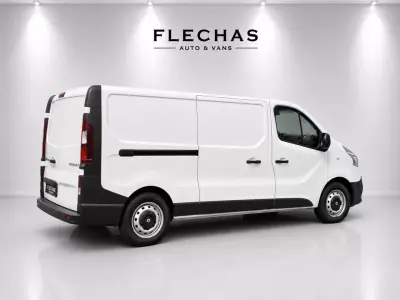 Renault Trafic 2021 - 18500 EUR, 32000 km - AUTO.MOTO.pt - 32000km - foto 5 de 12