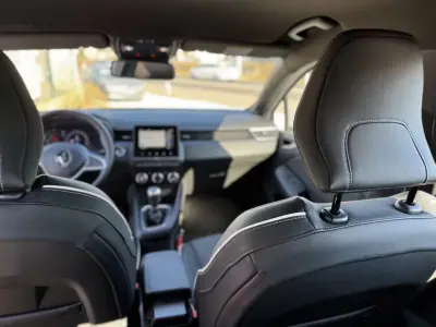 Renault Clio 2021 - 16400 EUR, 88000 km - AUTO.MOTO.pt - 88000km - foto 20 de 20