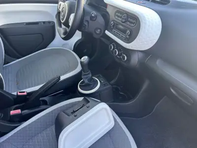 Renault Twingo 2017 - 10000 EUR, 35800 km - 35800km - foto 9 de 15