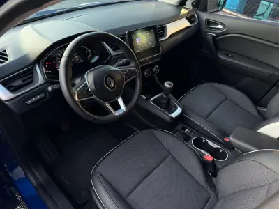 Renault Captur 2022 - 17300 EUR, 89000 km - AUTO.MOTO.pt - 89000km - foto 5 de 14