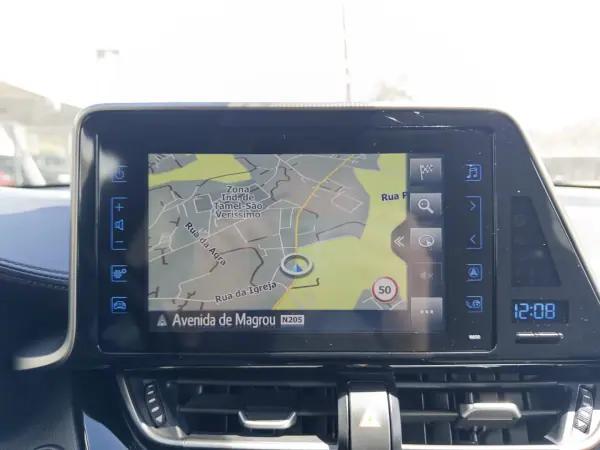Toyota C-HR 2019 - 22990 EUR, 92000 km - AUTO.MOTO.pt - 92000km - foto 30 de 43