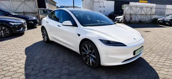 Tesla Model 3 2024 - 29900 EUR, 36500 km - AUTO.MOTO.pt - 36500km - foto 5 de 14