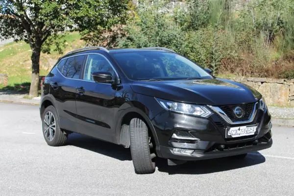 Nissan Qashqai 2018 - 19990 EUR, 87000 km - AUTO.MOTO.pt - 87000km - foto 4 de 37