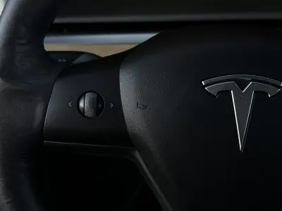 Tesla Model 3 2022 - 29990 EUR, 125900 km - AUTO.MOTO.pt - 125900km - foto 22 de 31