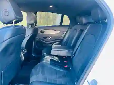 Mercedes-Benz GLC 300 2020 - 42750 EUR, 107000 km - AUTO.MOTO.pt - 107000km - foto 12 de 19