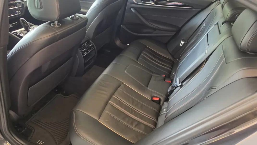 BMW 530 2017 - 21900 EUR, 230206 km - AUTO.MOTO.pt - 230206km - foto 45 de 58