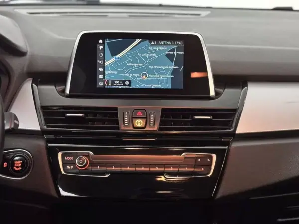 BMW 218 Gran Tourer 2018 - 14750 EUR, 148000 km - AUTO.MOTO.pt - 148000km - foto 28 de 54