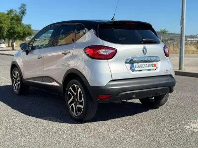 Renault Captur 2016 - 12250 EUR, 79550 km - 79550km - foto 21 de 24