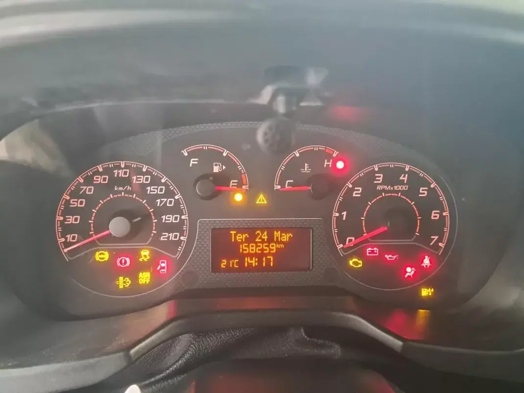 Fiat FIORINO 1.3 M-JET C/AC 2019 - 8250 EUR, 158259 km - AUTO.MOTO.pt - 158259km - foto 3 de 3