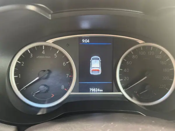 Nissan Micra 2020 - 15750 EUR, 79824 km - AUTO.MOTO.pt - 79824km - foto 13 de 16