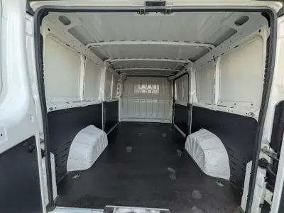 Citroën 2020 - 14990 EUR, 145000 km - AUTO.MOTO.pt - 145000km - foto 7 de 18