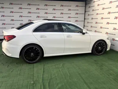 Mercedes-Benz A 180 Limousine 2019 - 23990 EUR, 176827 km - AUTO.MOTO.pt - 176827km - foto 9 de 19