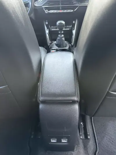 Peugeot 2008 2021 - 14900 EUR, 160000 km - AUTO.MOTO.pt - 160000km - foto 59 de 66