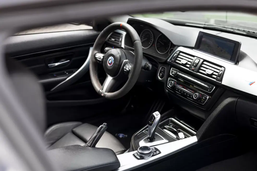 BMW 420 2016 - 23900 EUR, 200900 km - AUTO.MOTO.pt - 200900km - foto 24 de 34