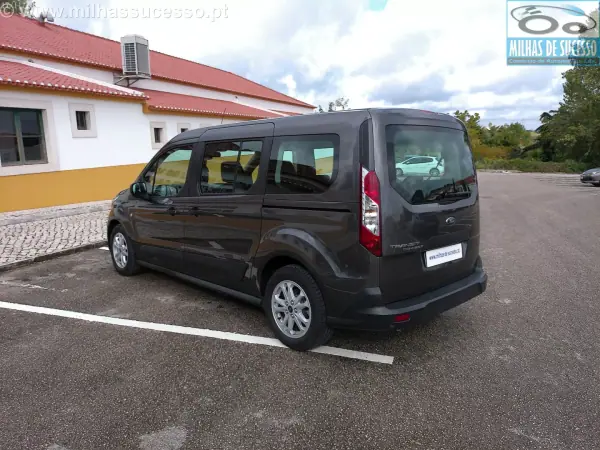 Ford Tourneo Connect 2020 - 19980 EUR, 108000 km - AUTO.MOTO.pt - 108000km - foto 5 de 31