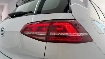 Volkswagen e-Golf 2019 - 16490 EUR, 74201 km - 74201km - foto 9 de 27