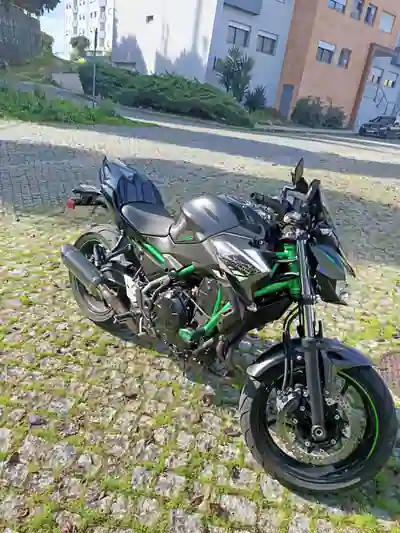 Kawasaki Z650 ABS 2023 - 5500 EUR, 18400 km - foto 3 de 4