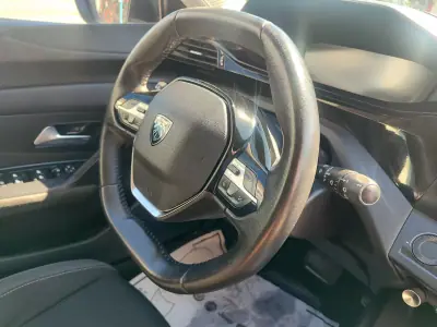 Peugeot 308 SW 2022 - 17900 EUR, 142000 km - 142000km - foto 24 de 27