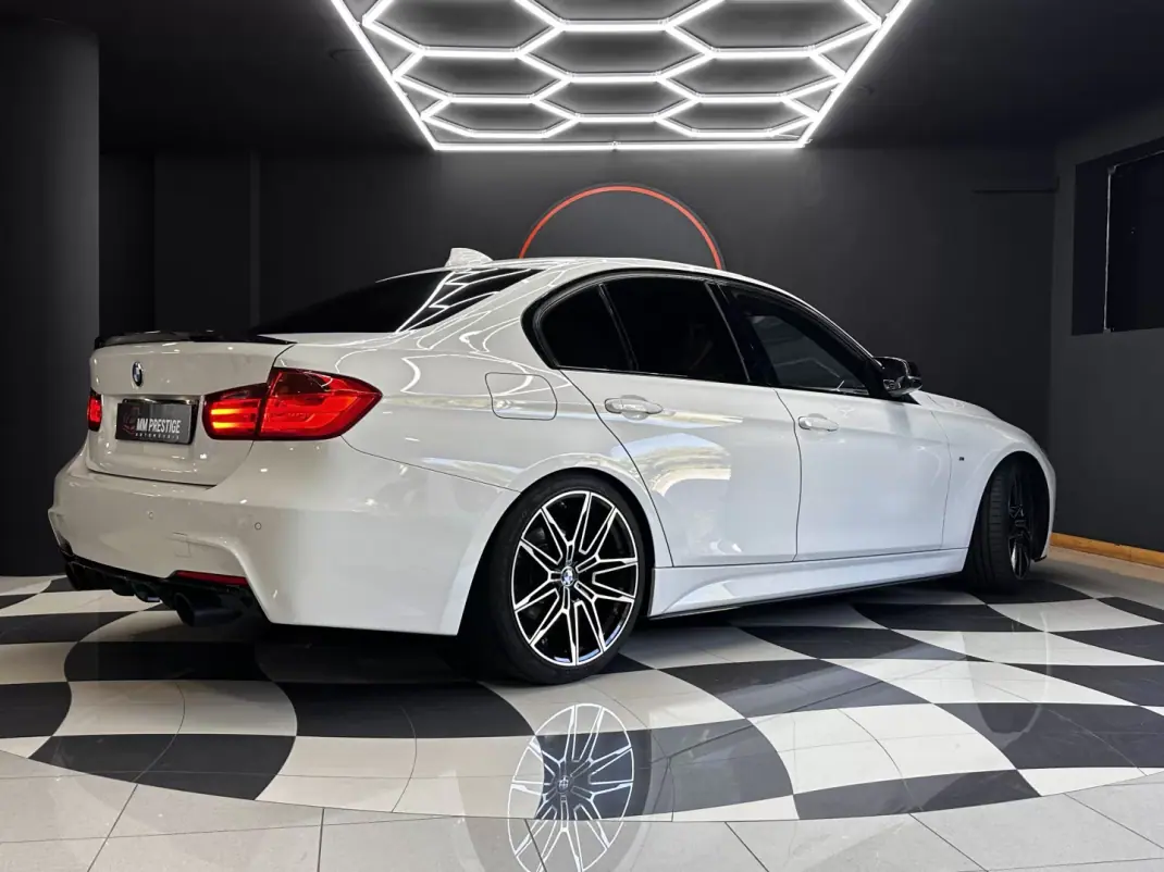 BMW 320 2014 - 18990 EUR, 218000 km - AUTO.MOTO.pt - 218000km - foto 30 de 44