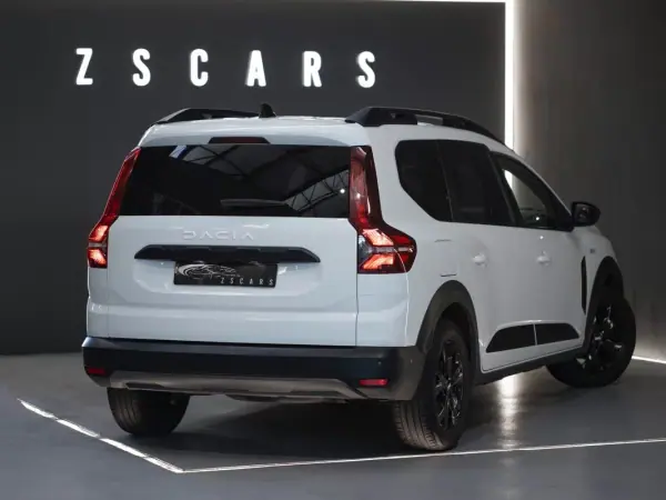 Dacia Jogger 2023 - 12490 EUR, 190000 km - AUTO.MOTO.pt - 190000km - foto 5 de 22