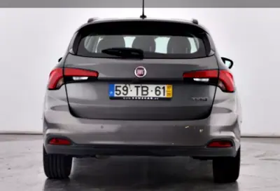 Fiat Tipo Station Wagon 2017 — foto 6 de 24