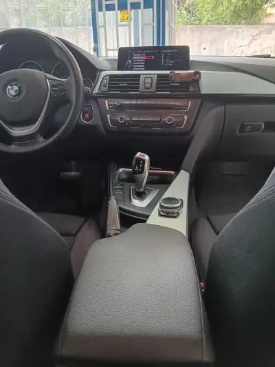BMW 320 2014 - 15500 EUR, 265000 km - AUTO.MOTO.pt - 265000km - foto 11 de 20