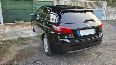 Peugeot 308 2020 - 10950 EUR, 202478 km - AUTO.MOTO.pt - 202478km - foto 8 de 15