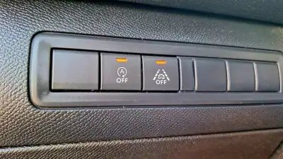 Peugeot 308 SW 2020 - 14500 EUR, 142000 km - AUTO.MOTO.pt - 142000km - foto 26 de 28