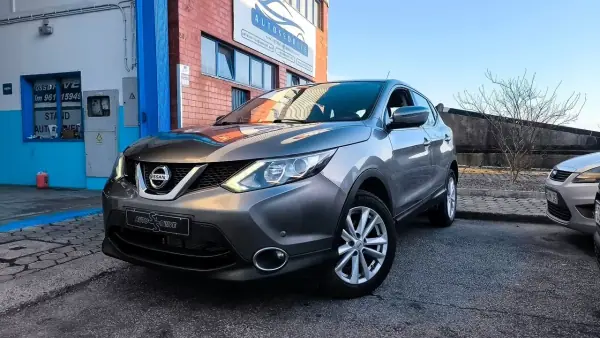 Nissan Qashqai 2015 - 13500 EUR, 165000 km - AUTO.MOTO.pt - 165000km - foto 4 de 16