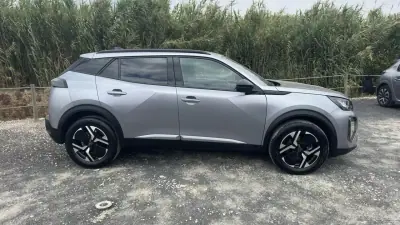 Peugeot 2008 2025 - 24900 EUR, 26000 km - AUTO.MOTO.pt - 26000km - foto 4 de 27