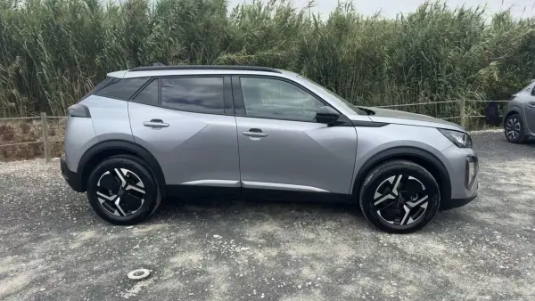 Peugeot 2008 2025 - 24900 EUR, 26000 km - AUTO.MOTO.pt - 26000km - foto 4 de 27