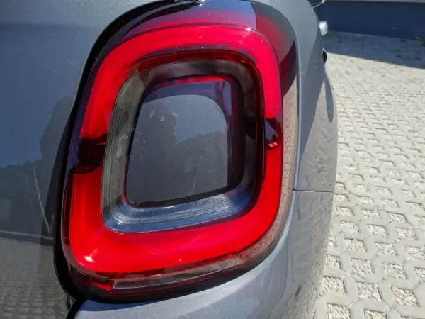 Fiat 500X 2019 - 12890 EUR, 86127 km - AUTO.MOTO.pt - 86127km - foto 25 de 33