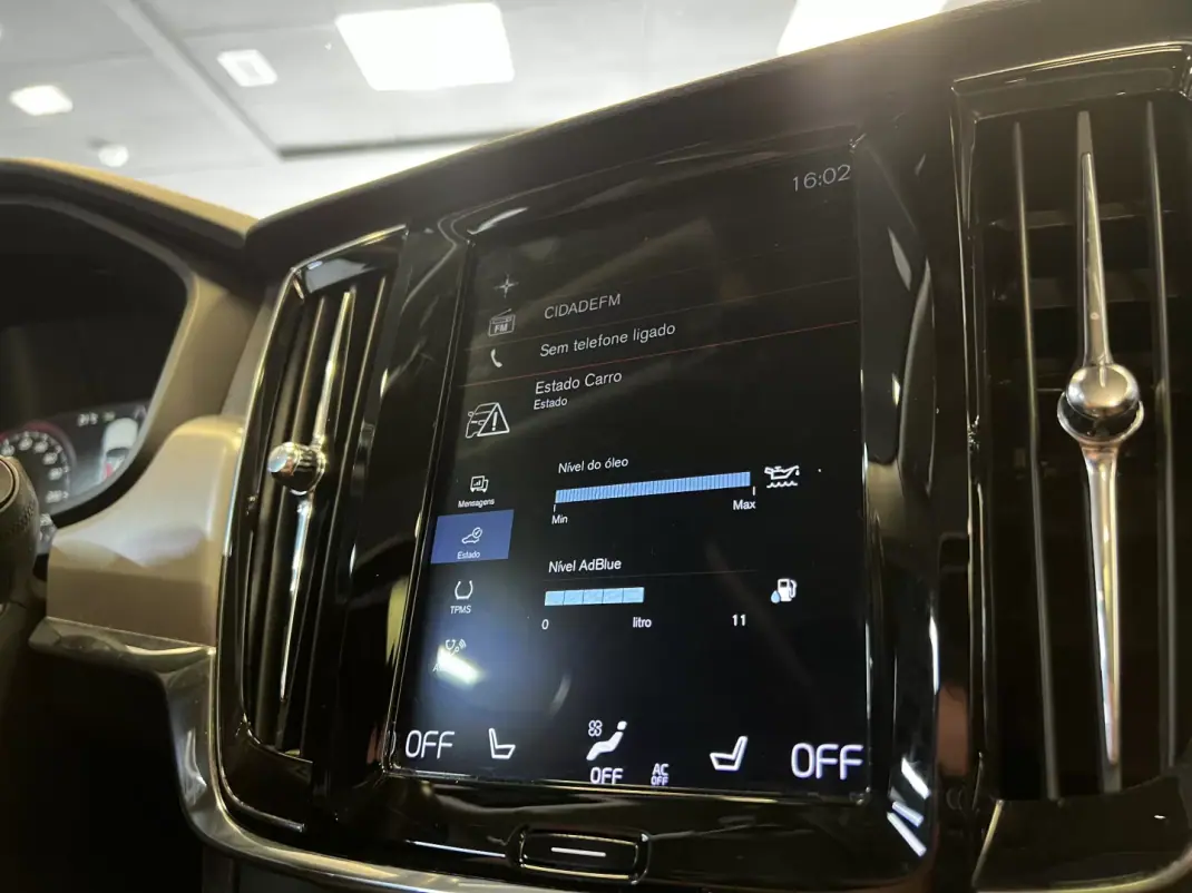 Volvo V90 2018 - 27490 EUR, 160000 km - AUTO.MOTO.pt - 160000km - foto 31 de 53
