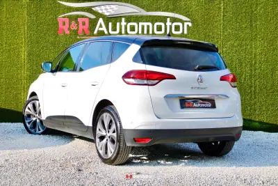 Renault Scénic 2017 - 15750 EUR, 97000 km - AUTO.MOTO.pt - 97000km - foto 2 de 31