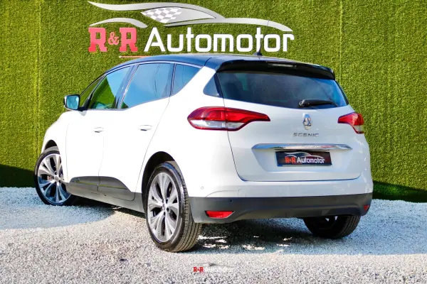 Renault Scénic 2017 - 15750 EUR, 97000 km - AUTO.MOTO.pt - 97000km - foto 2 de 31