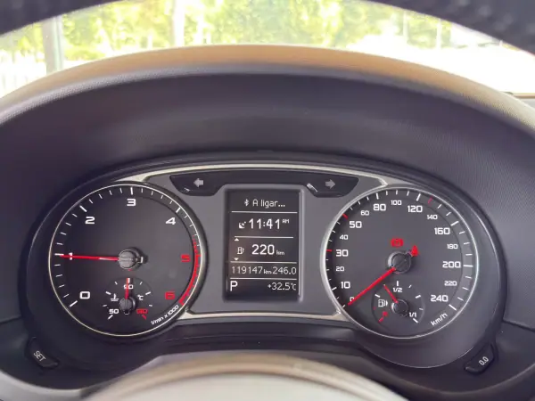 Audi A1 Sportback 2014 - 15750 EUR, 119146 km - 119146km - foto 20 de 26