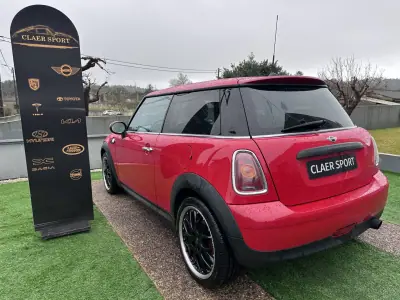 MINI One 2009 - 6900 EUR, 190000 km - AUTO.MOTO.pt - 190000km - foto 11 de 38