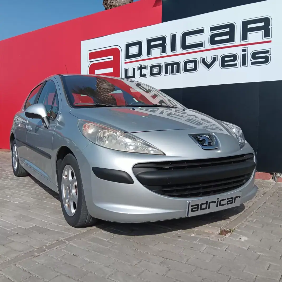 Peugeot 207 2007 - 5500 EUR, 181334 km - AUTO.MOTO.pt - 181334km - foto 3 de 15