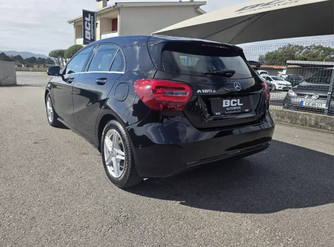 Mercedes-Benz A 180 2016 - 15990 EUR, 163000 km - AUTO.MOTO.pt - 163000km - foto 6 de 31
