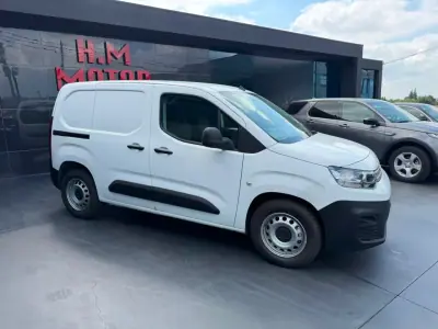 Citroën BERLINGO VAN XL 1.5 BLUE HDI 3 LUGARES 2019 - 13300 EUR, 157000 km - AUTO.MOTO.pt - 157000km - foto 2 de 8