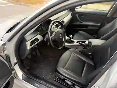 BMW 320 2006 - 7750 EUR, 310000 km - AUTO.MOTO.pt - 310000km - foto 7 de 9