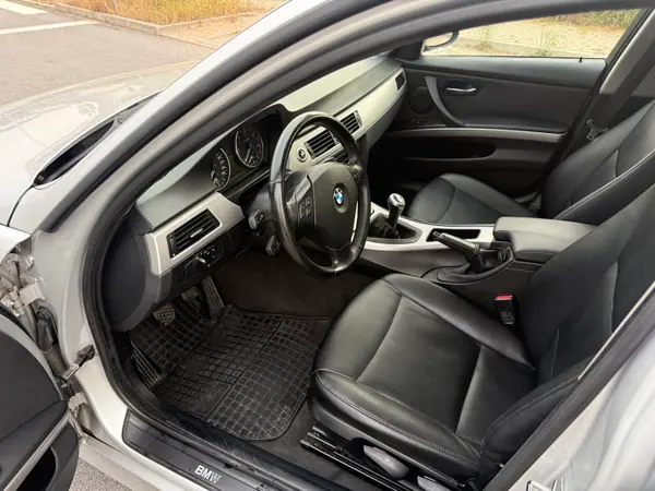 BMW 320 2006 - 7750 EUR, 310000 km - AUTO.MOTO.pt - 310000km - foto 7 de 9